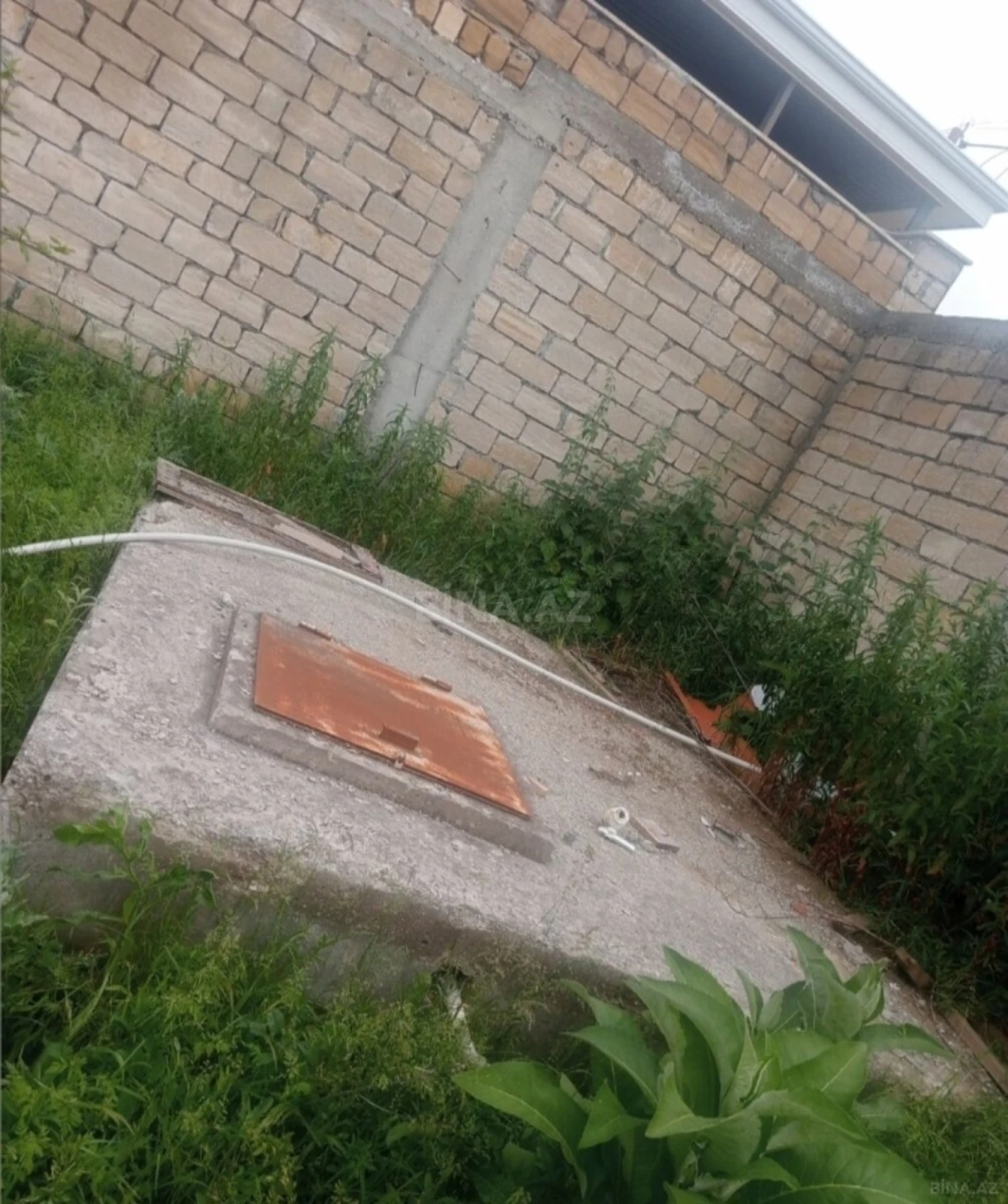 Satılır 8 otaqlı həyət evi 640 m²