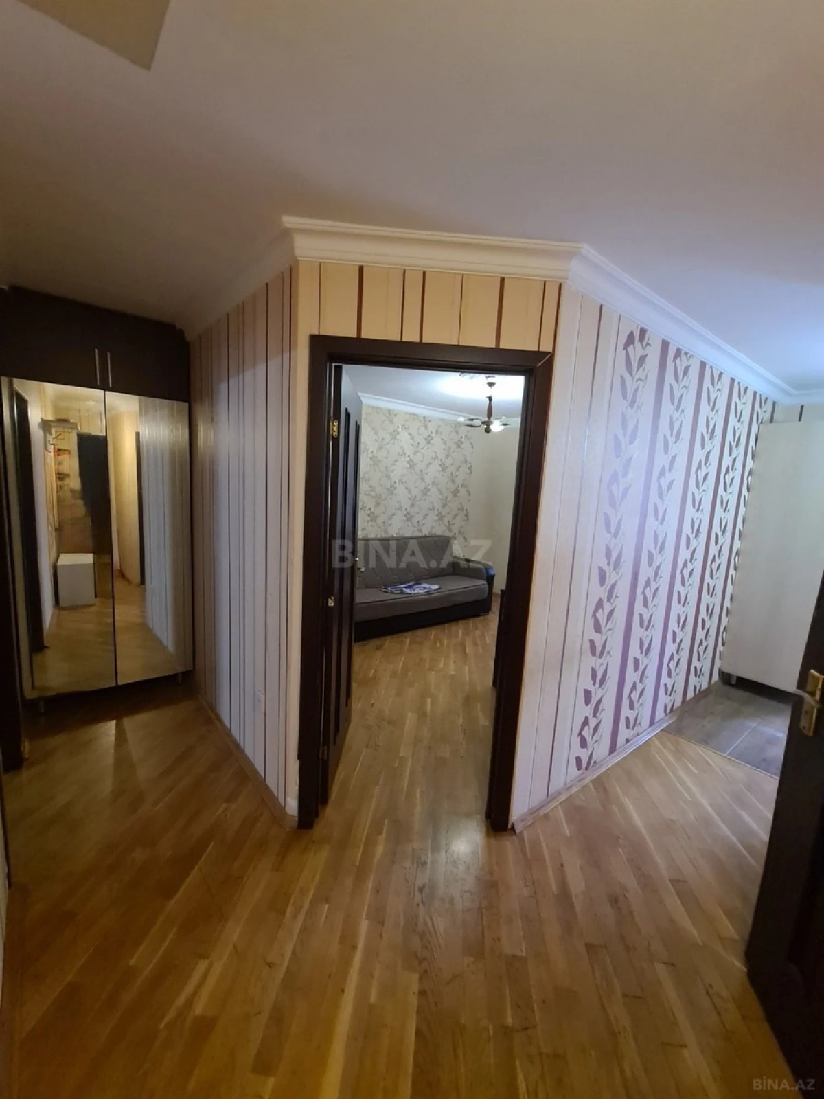 Kirayə verilir 2 otaqlı mənzil 60 m²