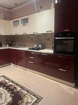Satılır 3 otaqlı mənzil 121 m²