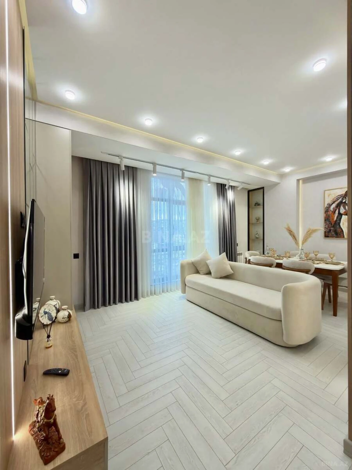 Satılır 2 otaqlı mənzil 76 m²