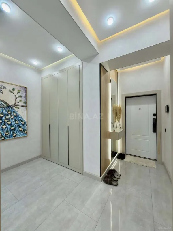 Satılır 2 otaqlı mənzil 76 m²