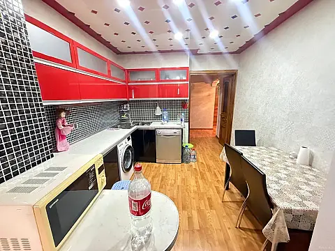 Satılır 3 otaqlı mənzil 80 m²