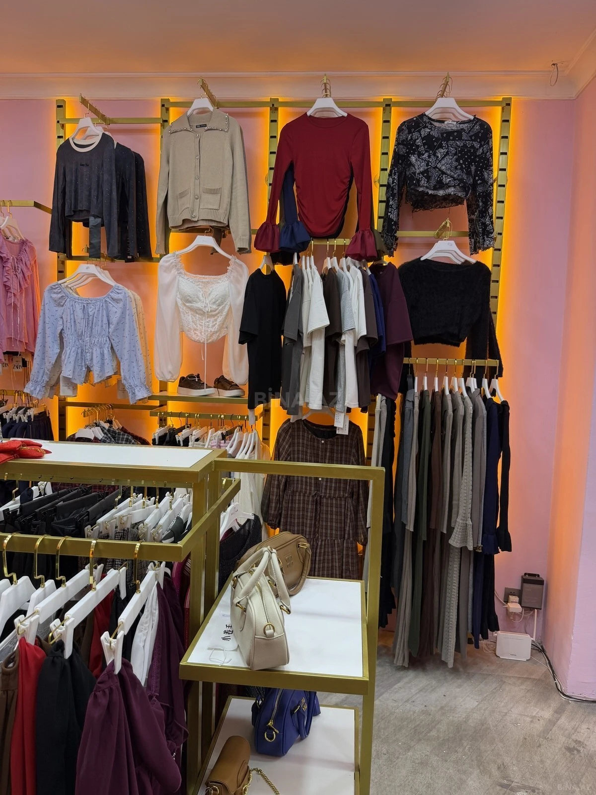 Kirayə verilir obyekt 140 m²