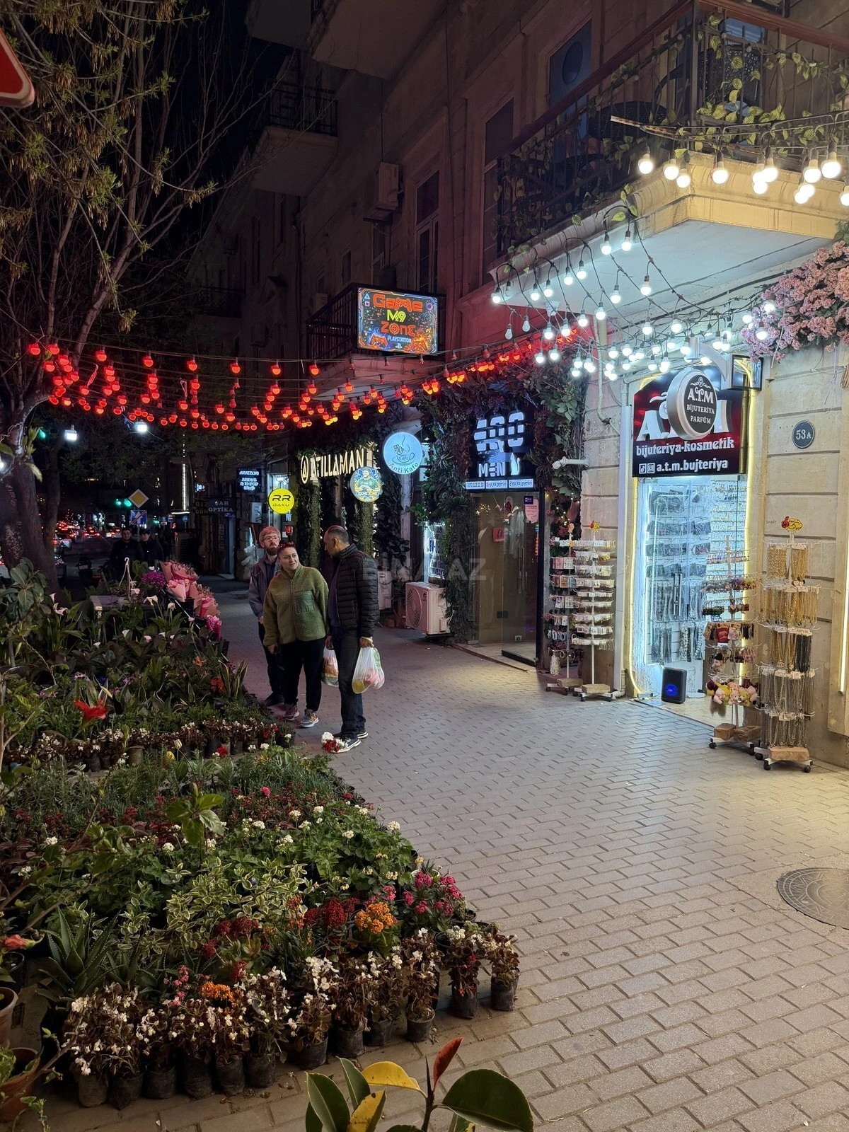 Kirayə verilir obyekt 140 m²