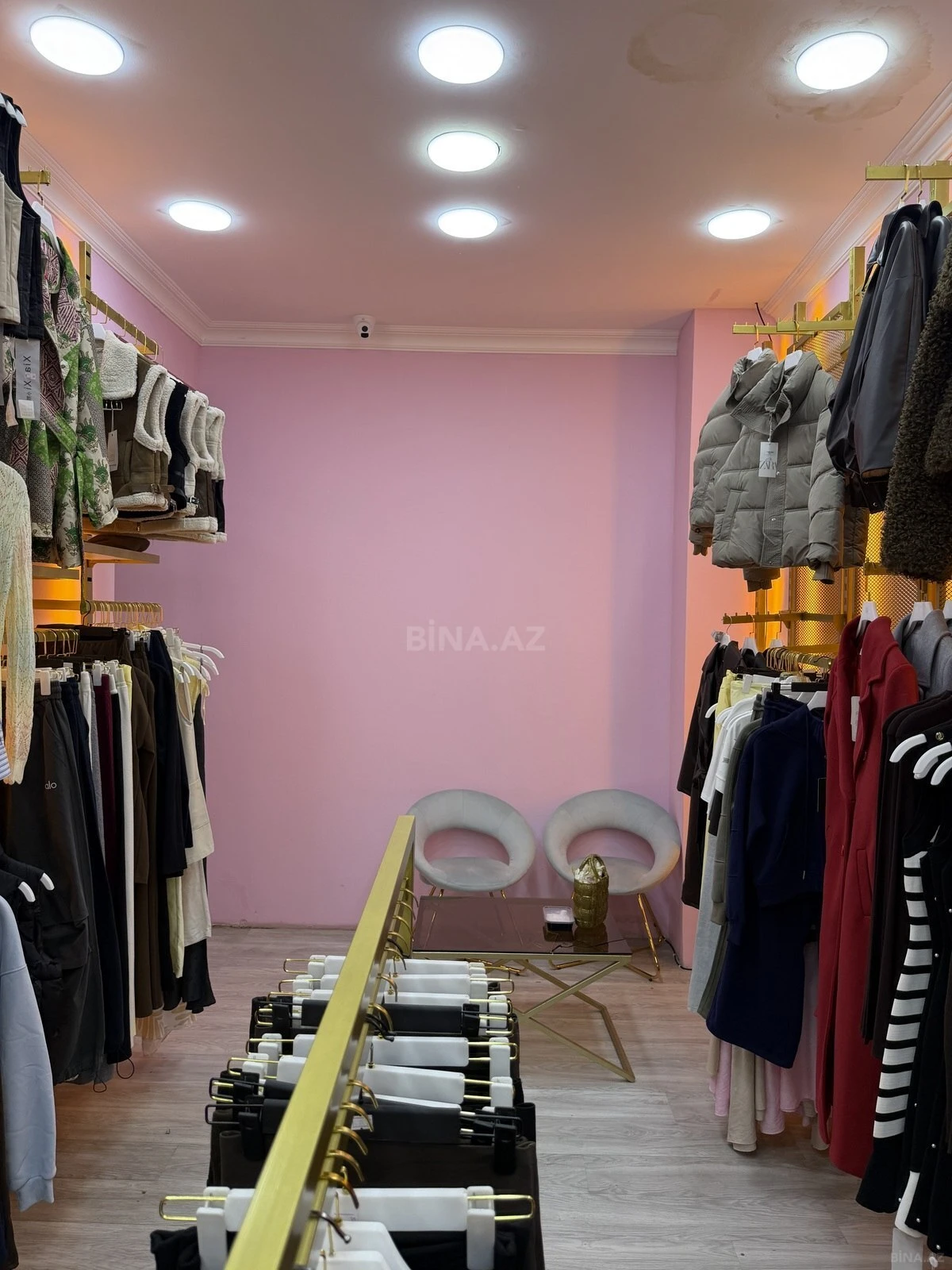 Kirayə verilir obyekt 140 m²