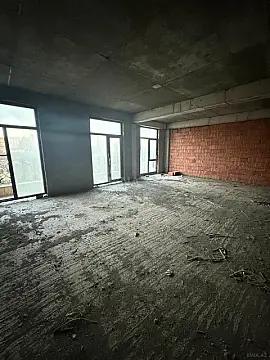 Satılır 2 otaqlı mənzil 96 m²