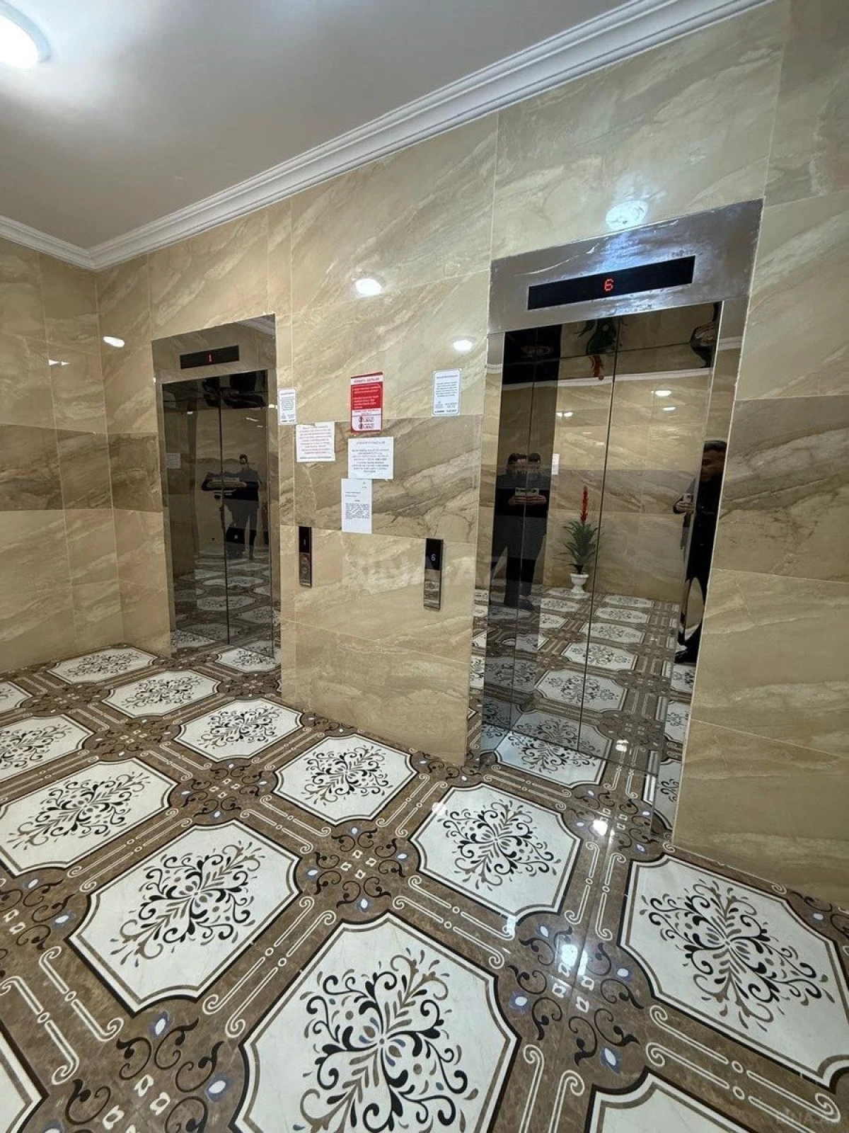 Satılır 2 otaqlı mənzil 96 m²