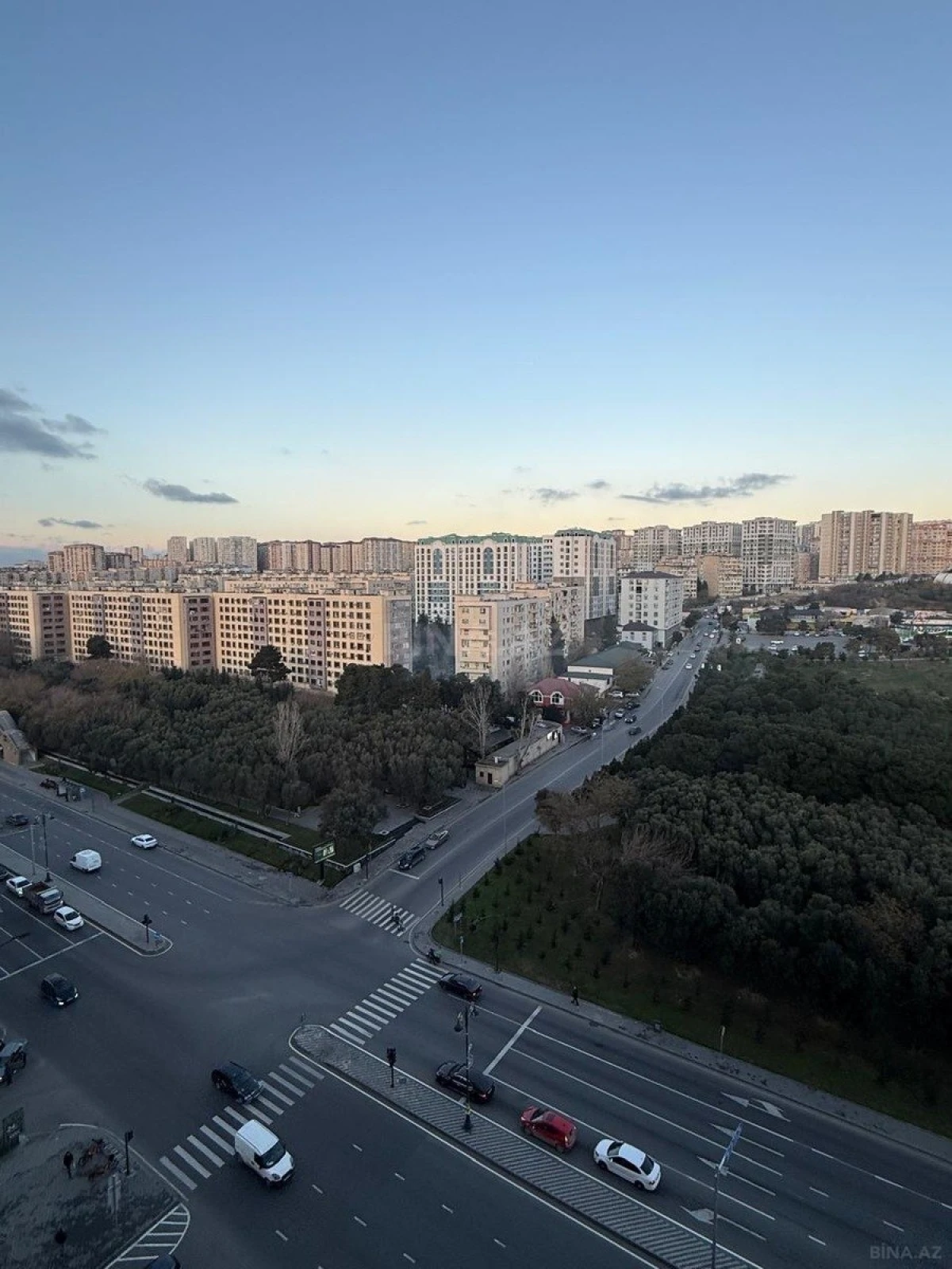 Satılır 2 otaqlı mənzil 96 m²