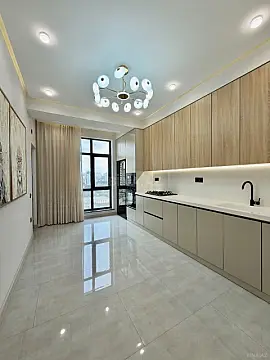Satılır 2 otaqlı mənzil 76 m²
