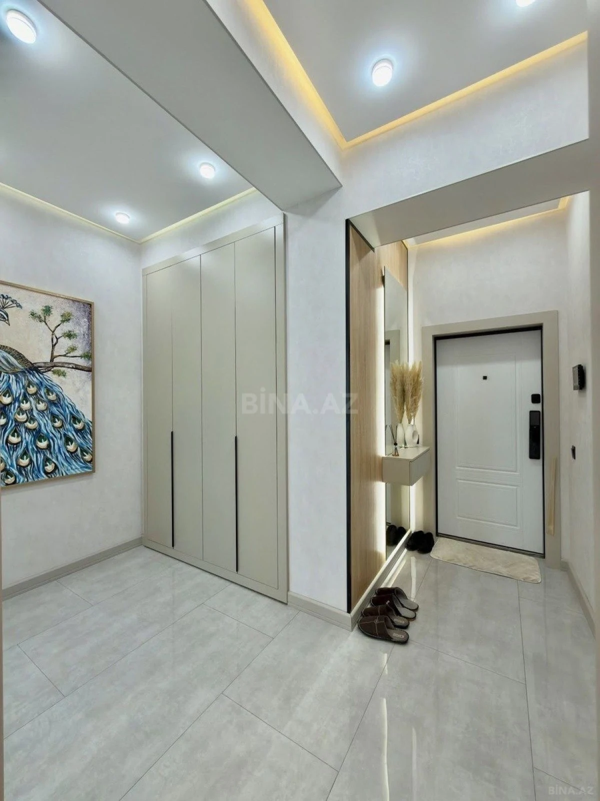 Satılır 2 otaqlı mənzil 76 m²
