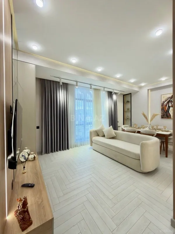 Satılır 2 otaqlı mənzil 76 m²