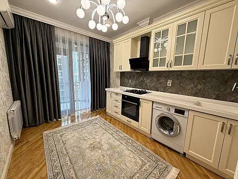 Satılır 3 otaqlı mənzil 82 m²
