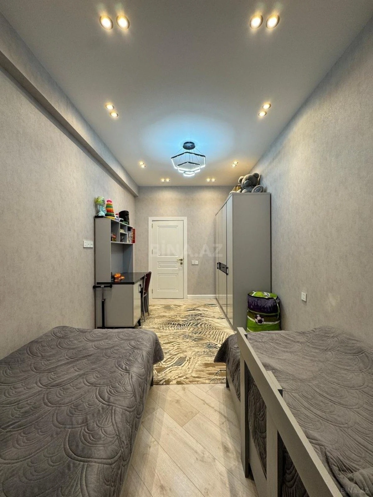 Satılır 3 otaqlı mənzil 91 m²