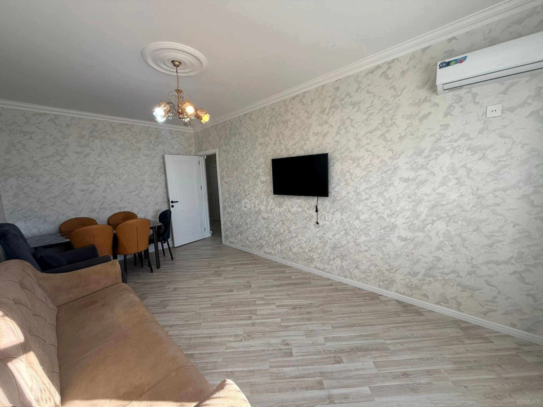 Satılır 2 otaqlı mənzil 65 m²