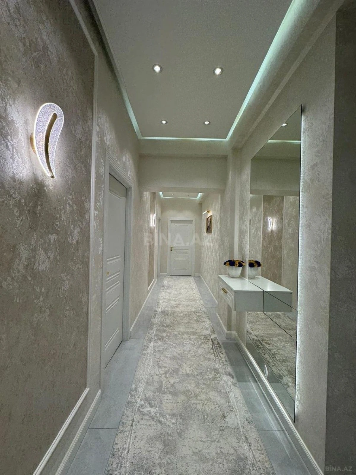 Satılır 3 otaqlı mənzil 91 m²