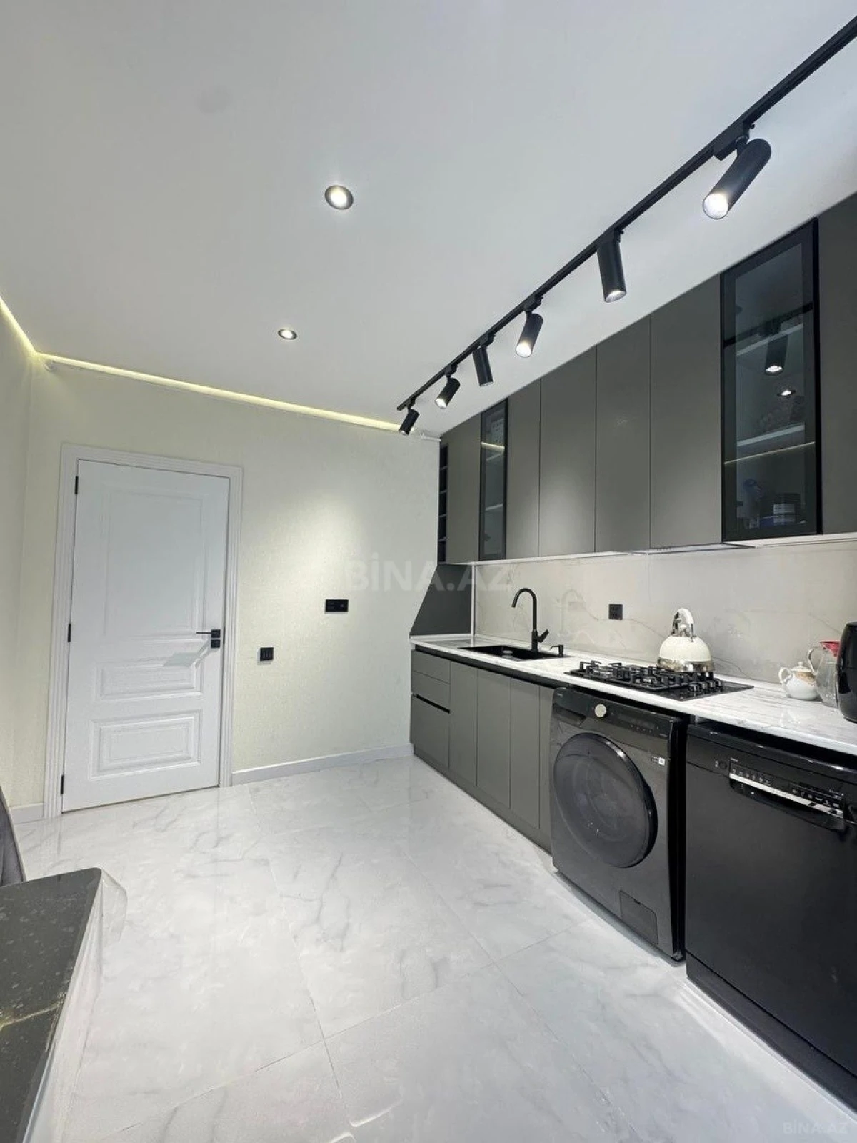 Satılır 2 otaqlı mənzil 65 m²