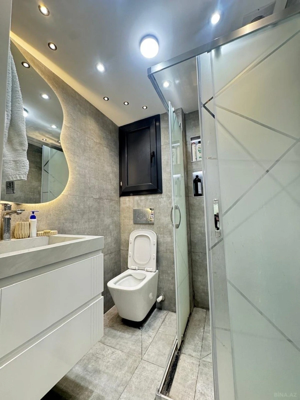 Satılır 2 otaqlı mənzil 65 m²