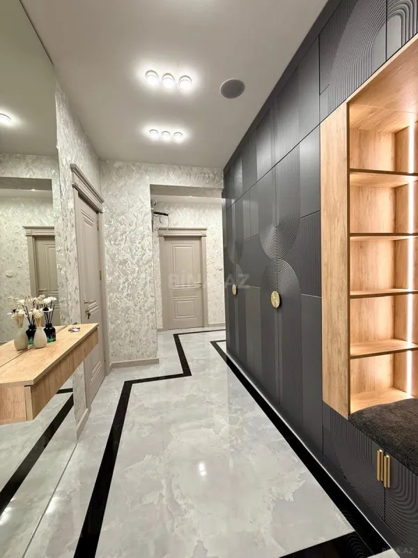 Satılır 3 otaqlı mənzil 112 m²