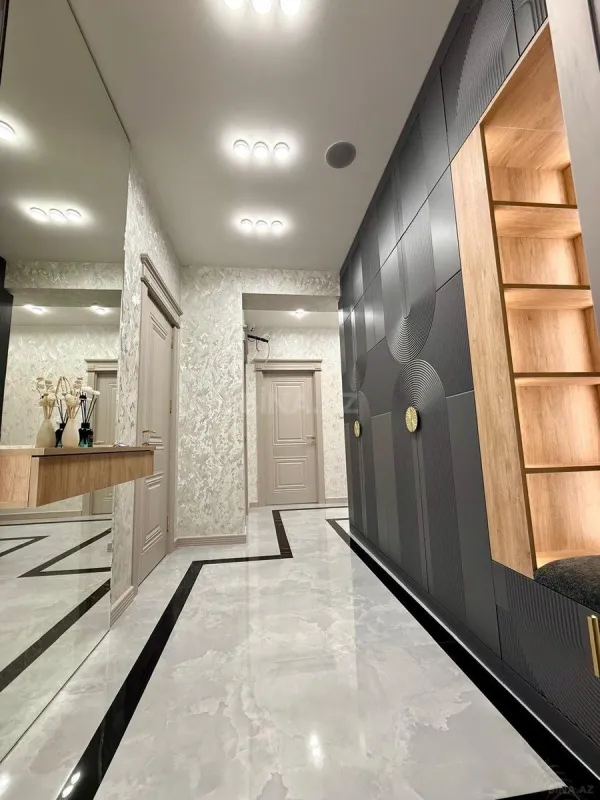 Satılır 3 otaqlı mənzil 112 m²