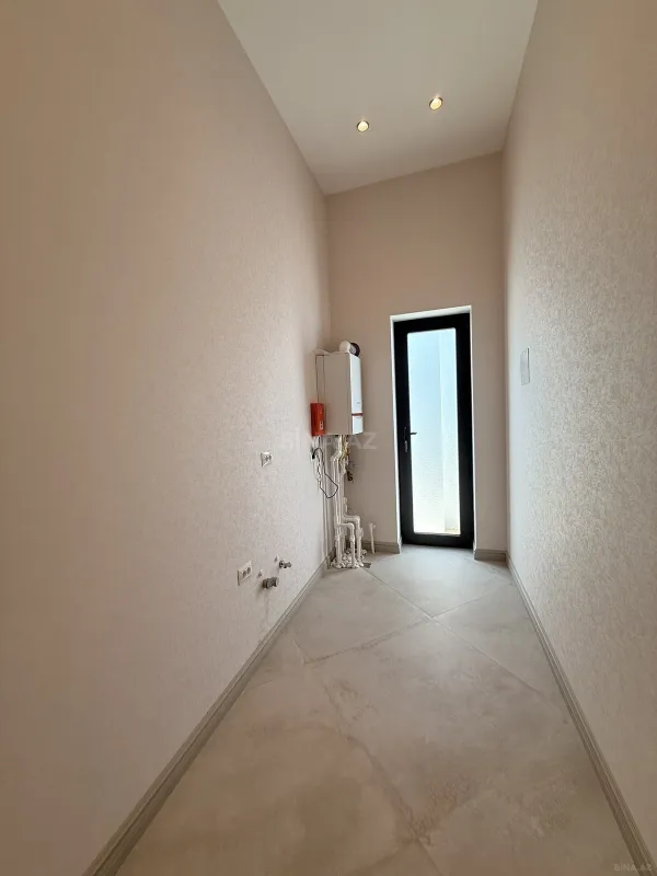 Satılır 5 otaqlı həyət evi 250 m²