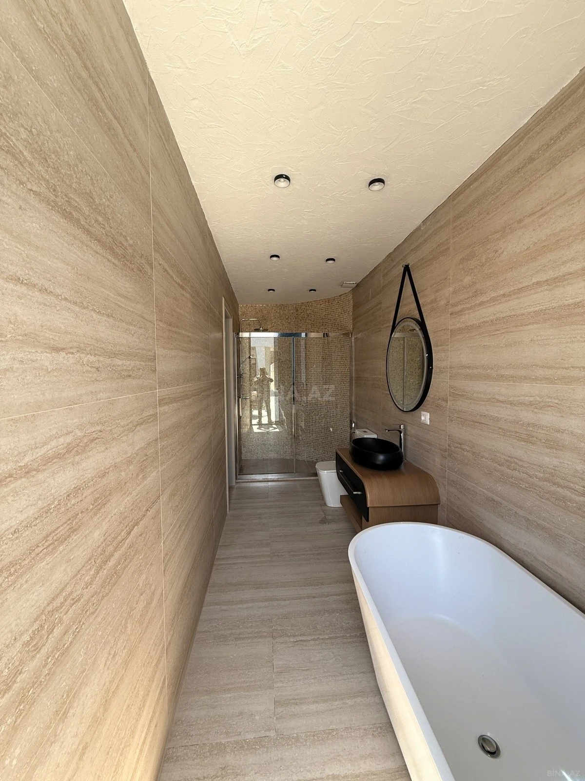 Satılır 5 otaqlı həyət evi 250 m²