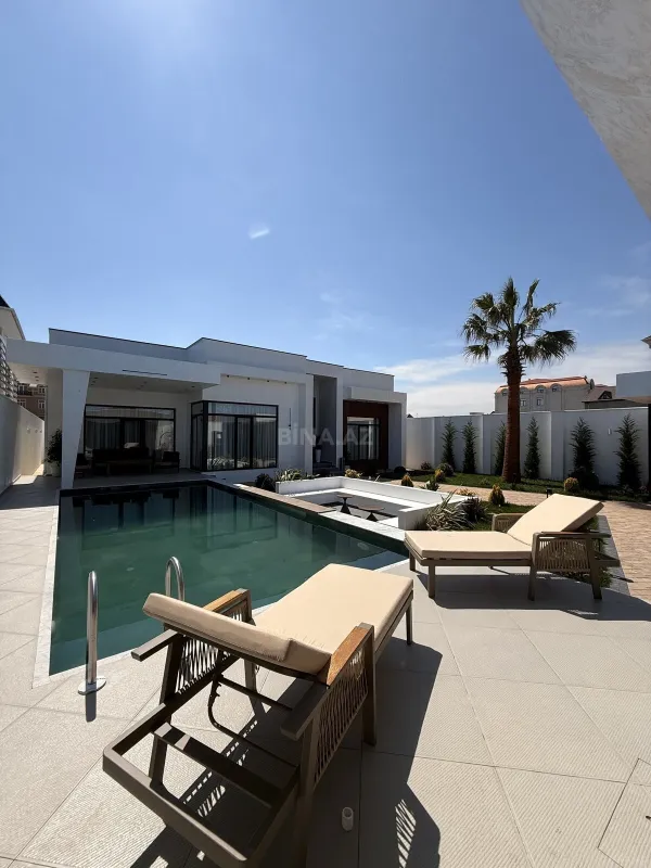 Satılır 5 otaqlı həyət evi 250 m²