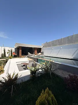 Satılır 5 otaqlı həyət evi 250 m²