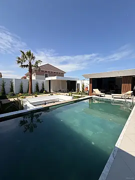 Satılır 5 otaqlı həyət evi 250 m²