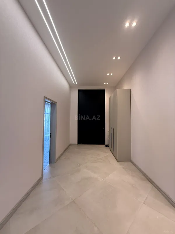 Satılır 5 otaqlı həyət evi 250 m²