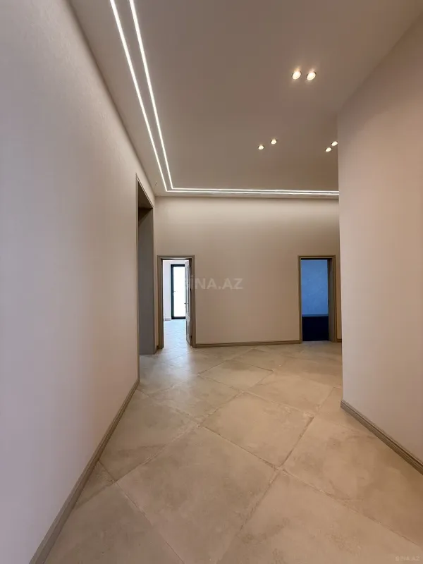 Satılır 5 otaqlı həyət evi 250 m²