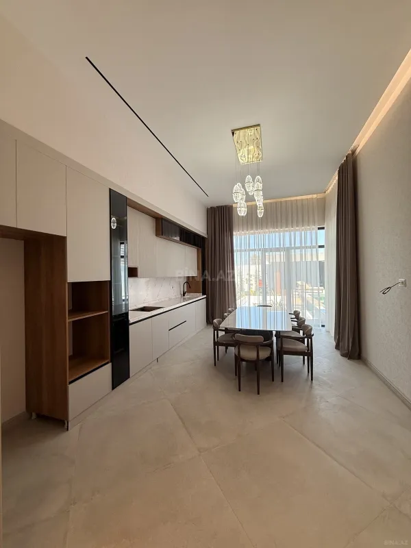 Satılır 5 otaqlı həyət evi 250 m²