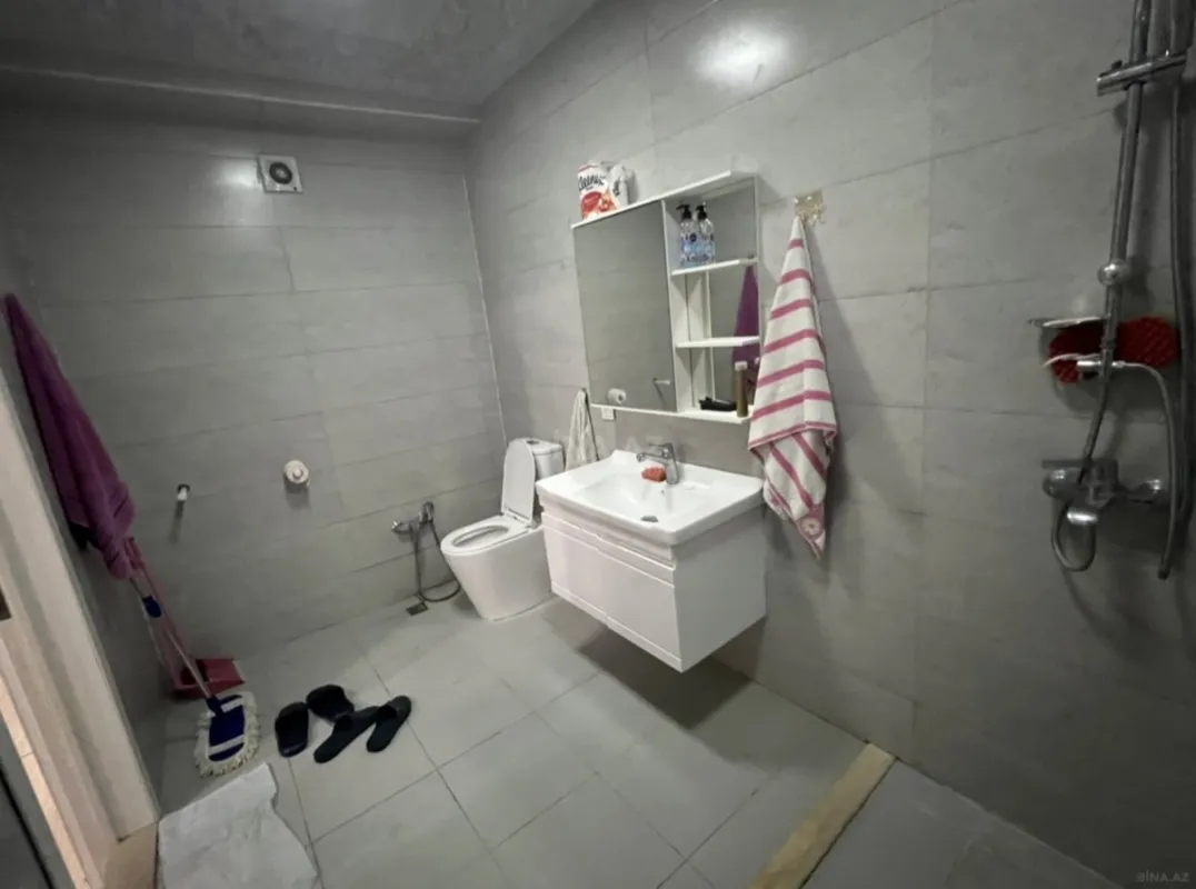 Kirayə verilir 2 otaqlı mənzil 78 m²