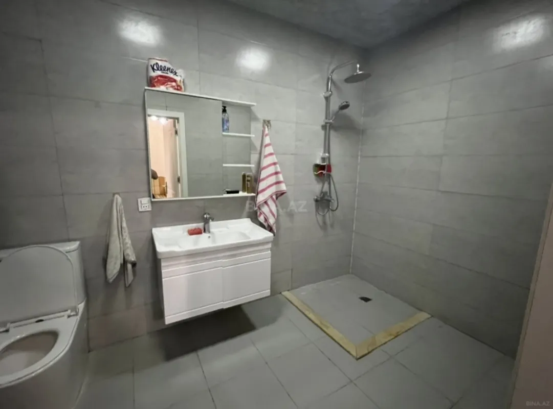 Kirayə verilir 2 otaqlı mənzil 78 m²
