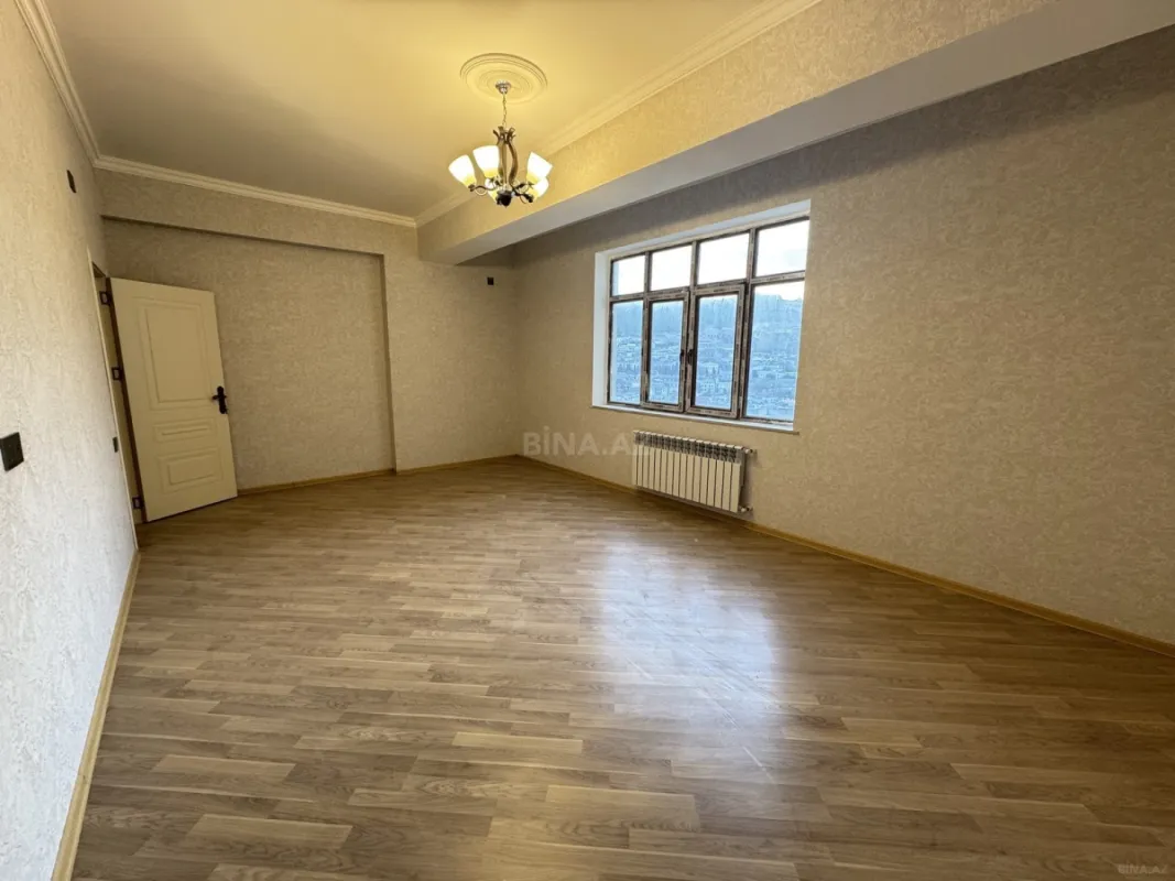 Satılır 2 otaqlı mənzil 80 m²