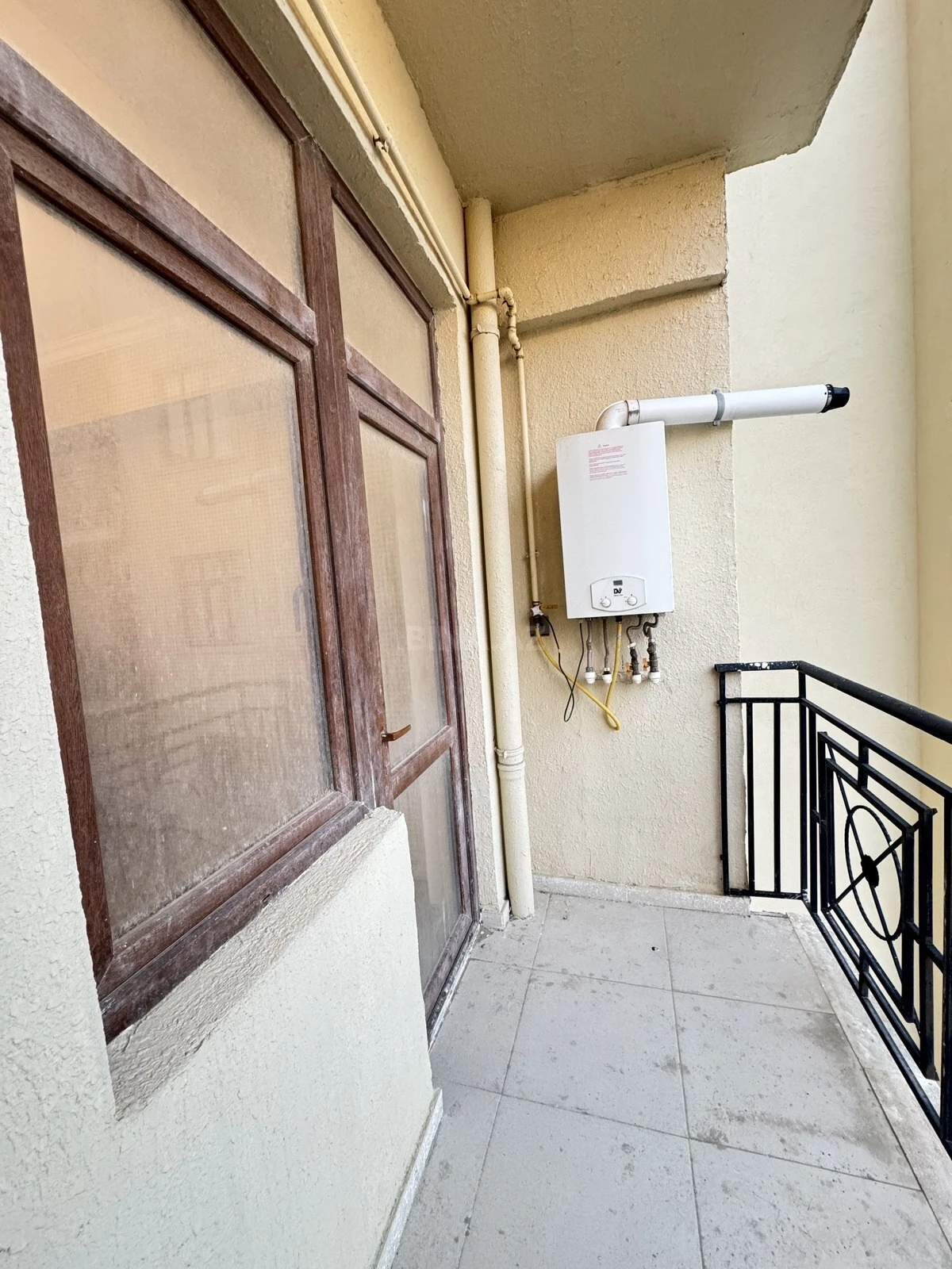 Satılır 2 otaqlı mənzil 80 m²