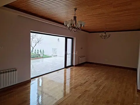 Satılır 6 otaqlı həyət evi 350 m²