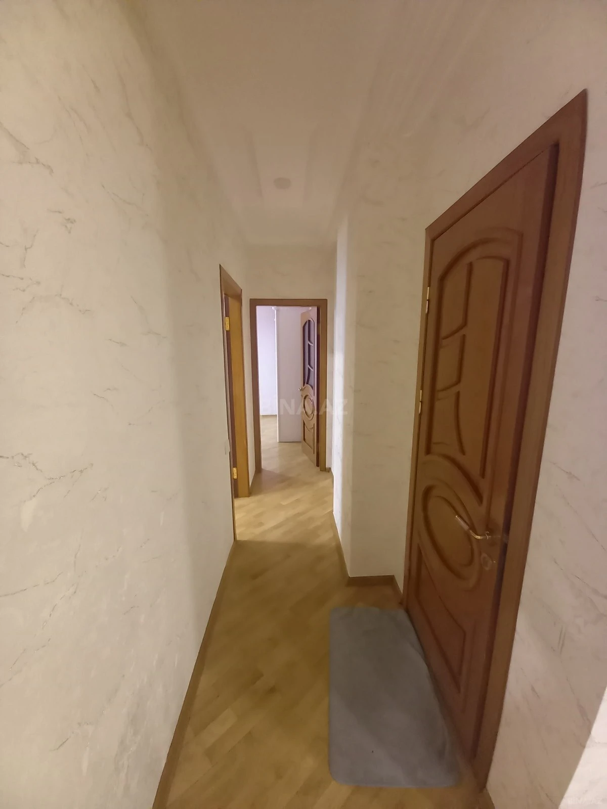 Kirayə verilir 2 otaqlı mənzil 95 m²