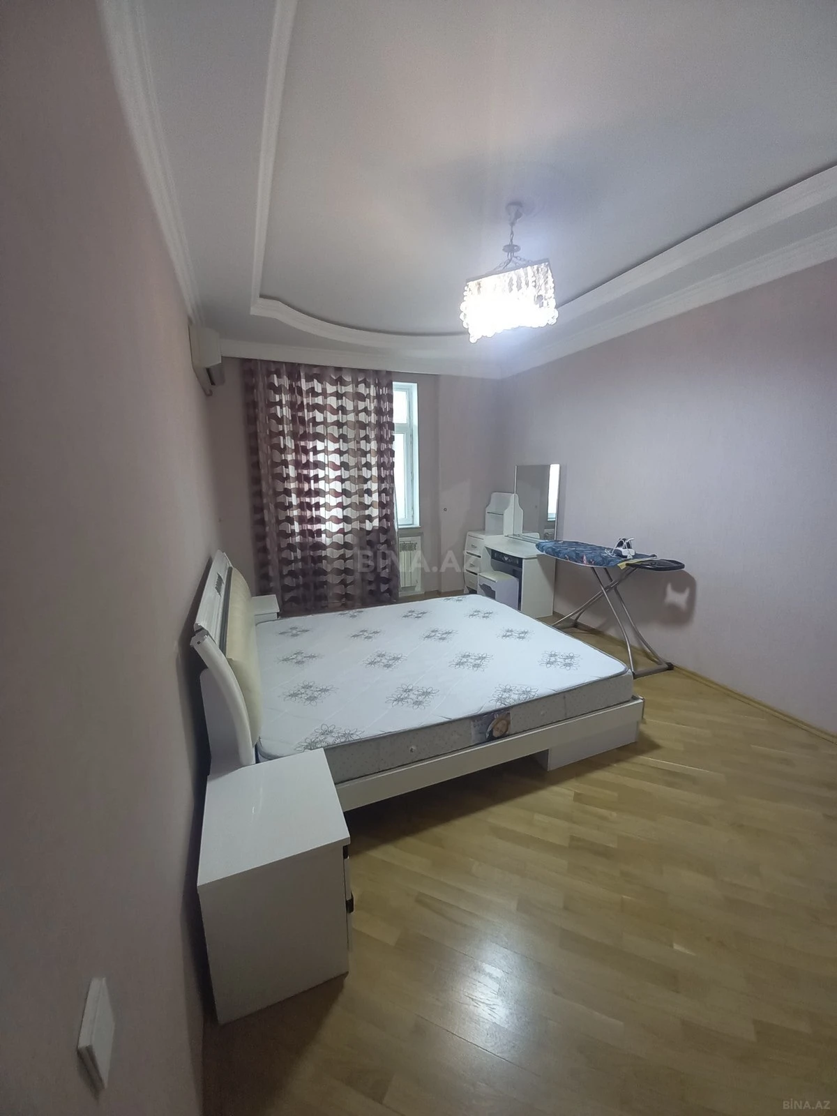 Kirayə verilir 2 otaqlı mənzil 95 m²