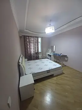 Kirayə verilir 2 otaqlı mənzil 95 m²