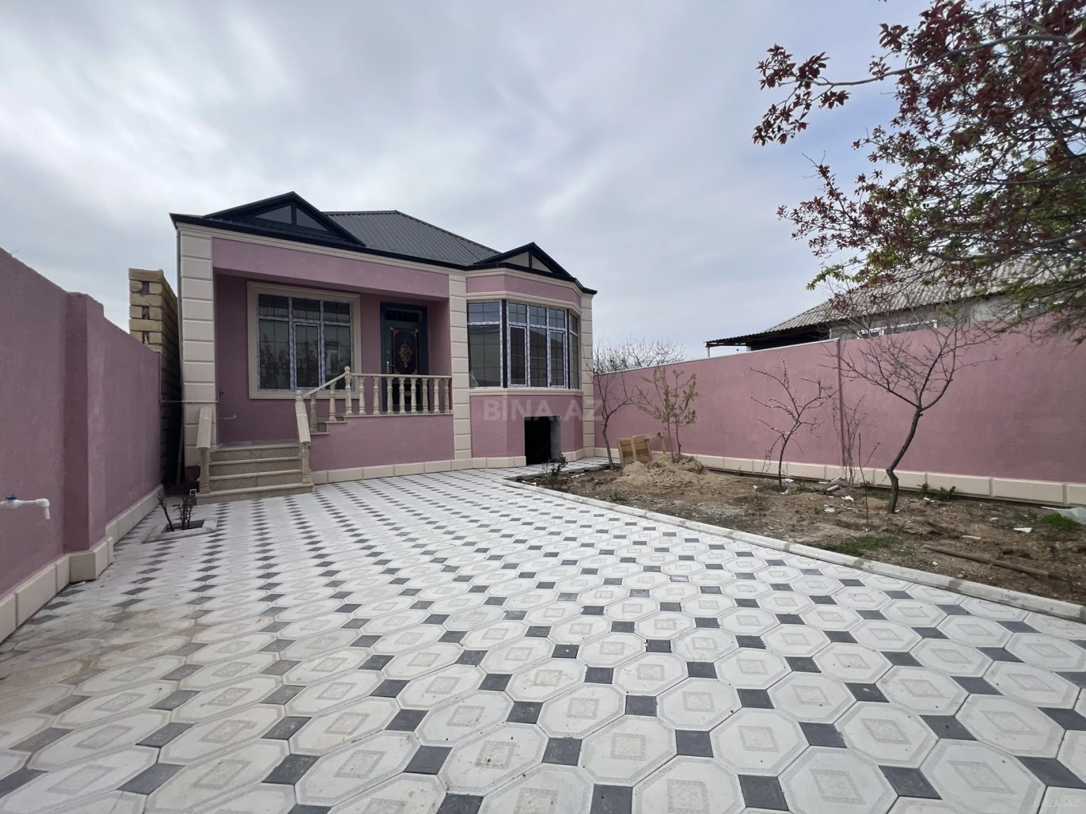 Satılır 4 otaqlı həyət evi 120 m²
