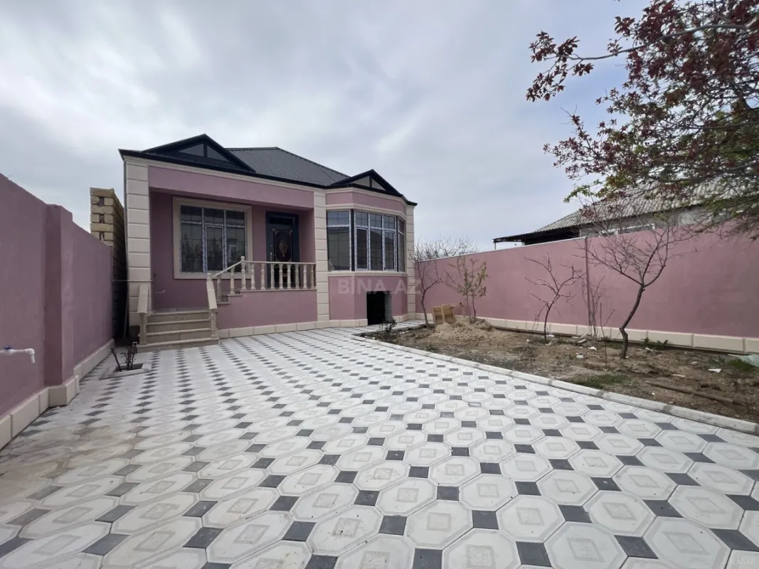 Satılır 4 otaqlı həyət evi 120 m²