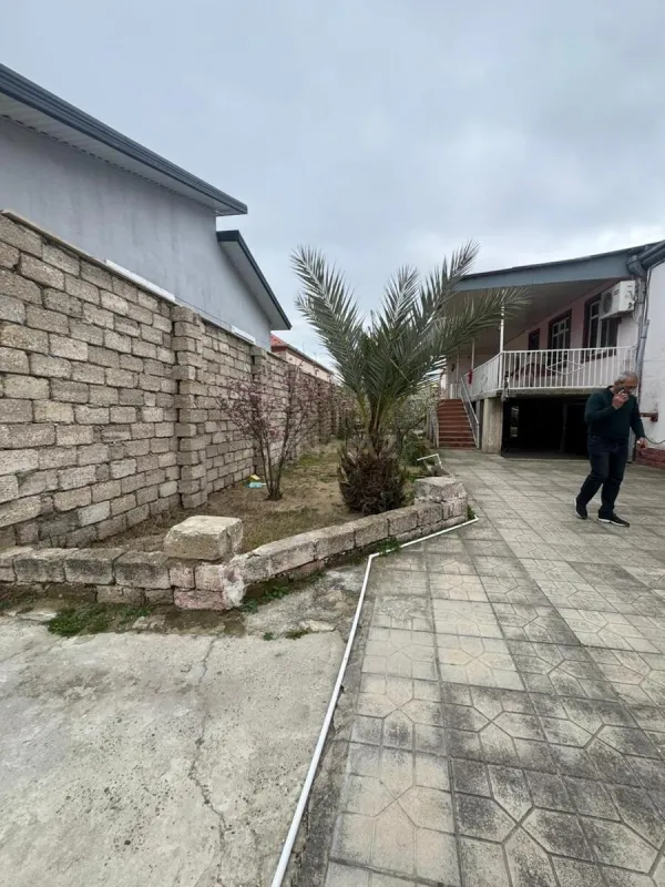 Satılır 4 otaqlı həyət evi 150 m²