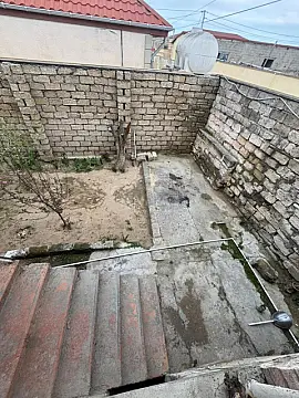 Satılır 4 otaqlı həyət evi 150 m²