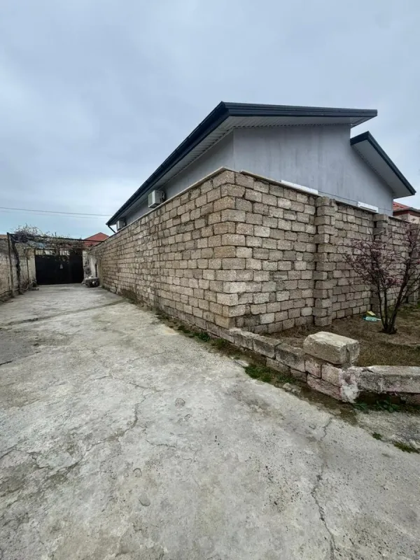 Satılır 4 otaqlı həyət evi 150 m²