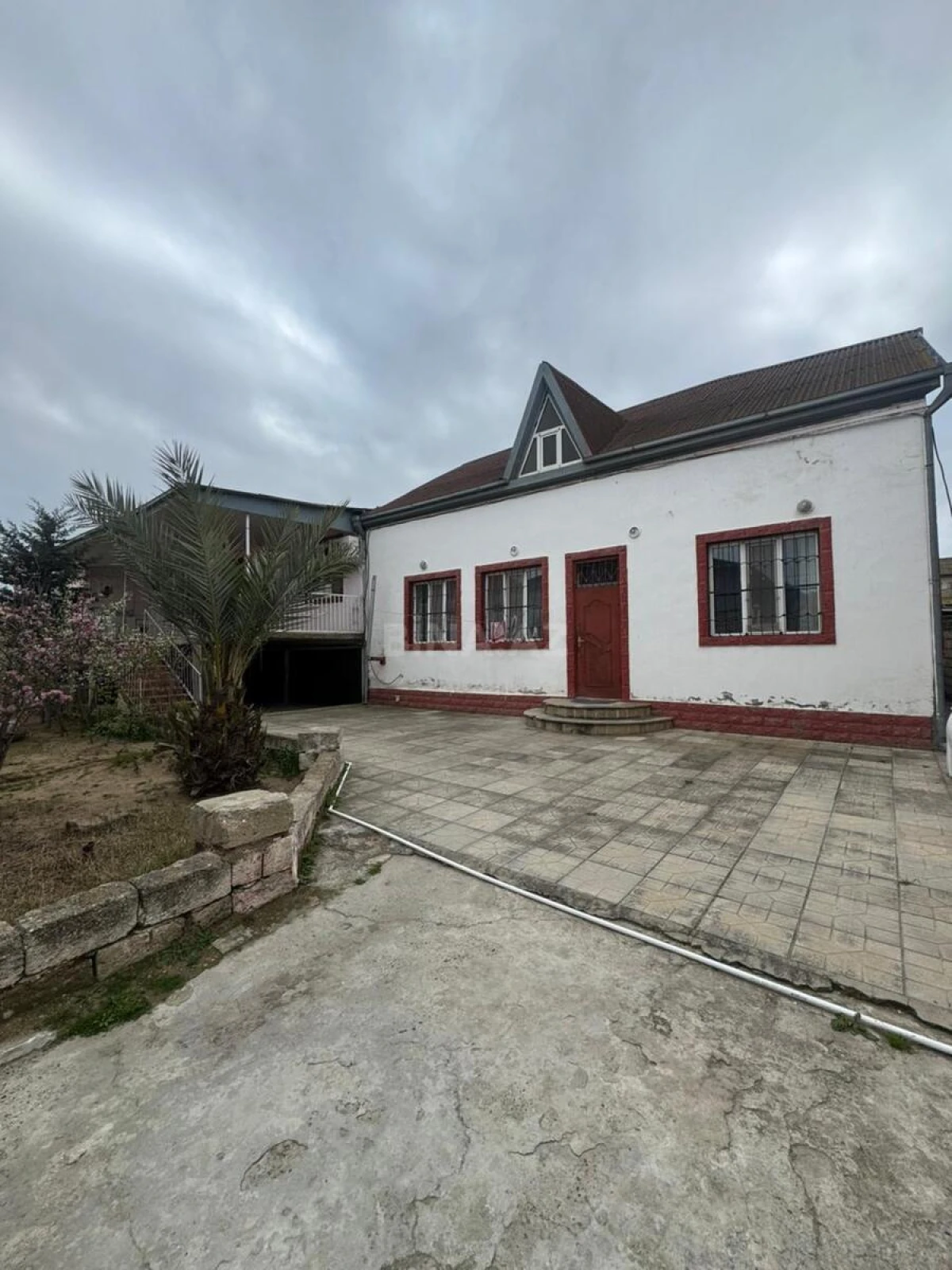 Satılır 4 otaqlı həyət evi 150 m²