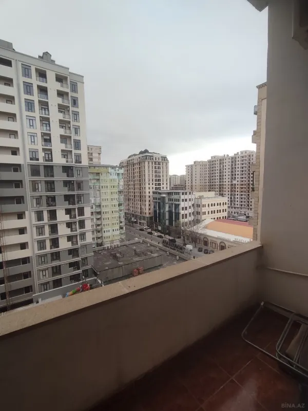 Kirayə verilir 2 otaqlı mənzil 80 m²