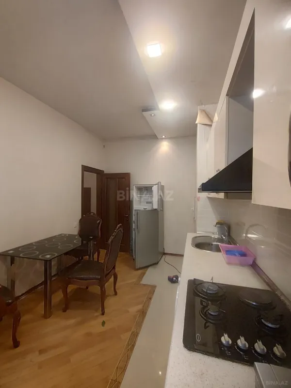 Kirayə verilir 2 otaqlı mənzil 80 m²