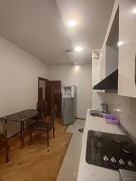 Kirayə verilir 2 otaqlı mənzil 80 m²