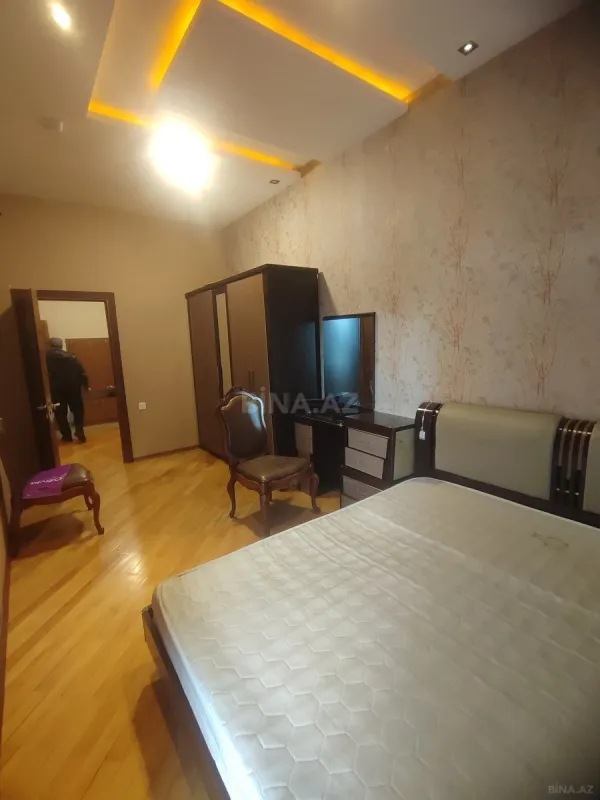 Kirayə verilir 2 otaqlı mənzil 80 m²