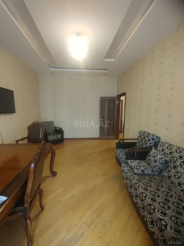 Kirayə verilir 2 otaqlı mənzil 80 m²